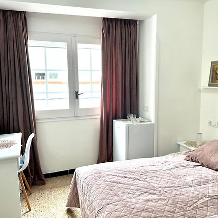 Escondite Central Con Terraza Compartida En La Azotea Roses Exterior photo